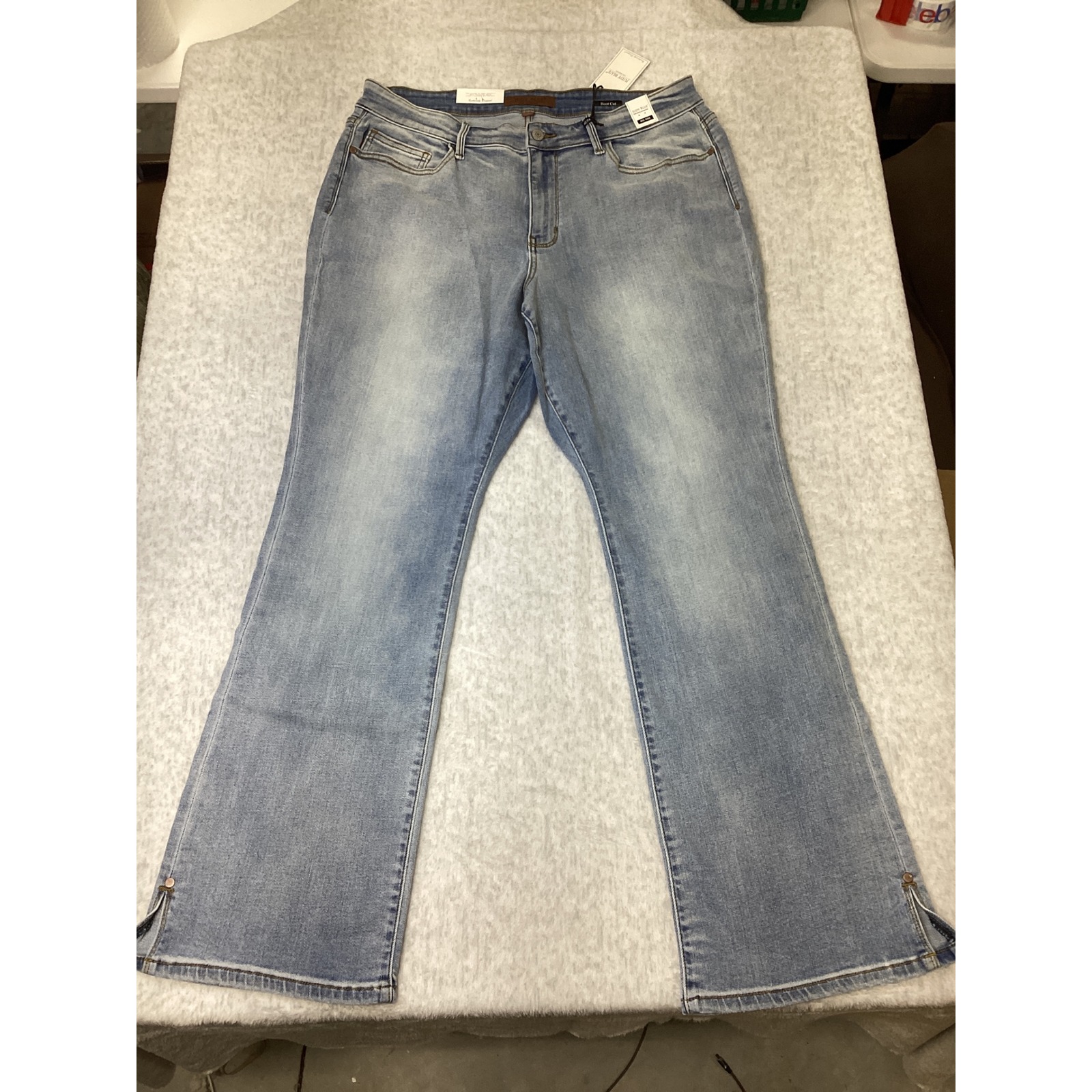 Judy Blue Women 18w Mid Rise Bootcut Jeans Light Wash Side Slit Jb82552lt-Pl